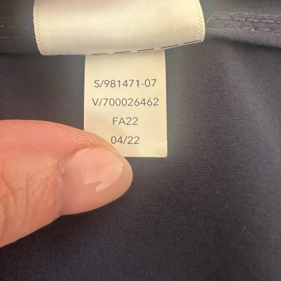 Athleta Urbanite Top Button Down Navy UPF 50 XL - Picture 7 of 8